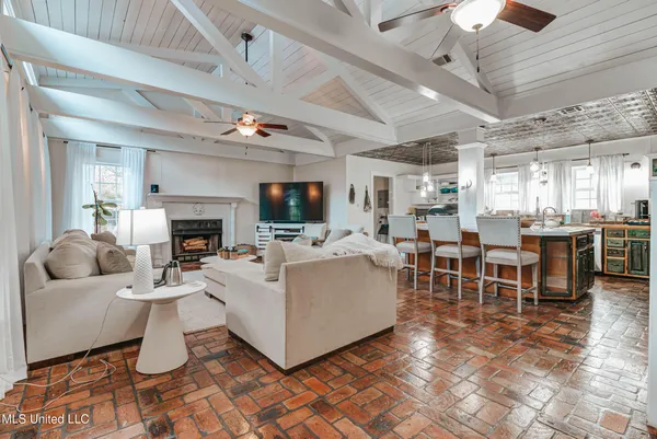 $380,000 | 3016 Ed Parker Road, Moss Point, MS 39562