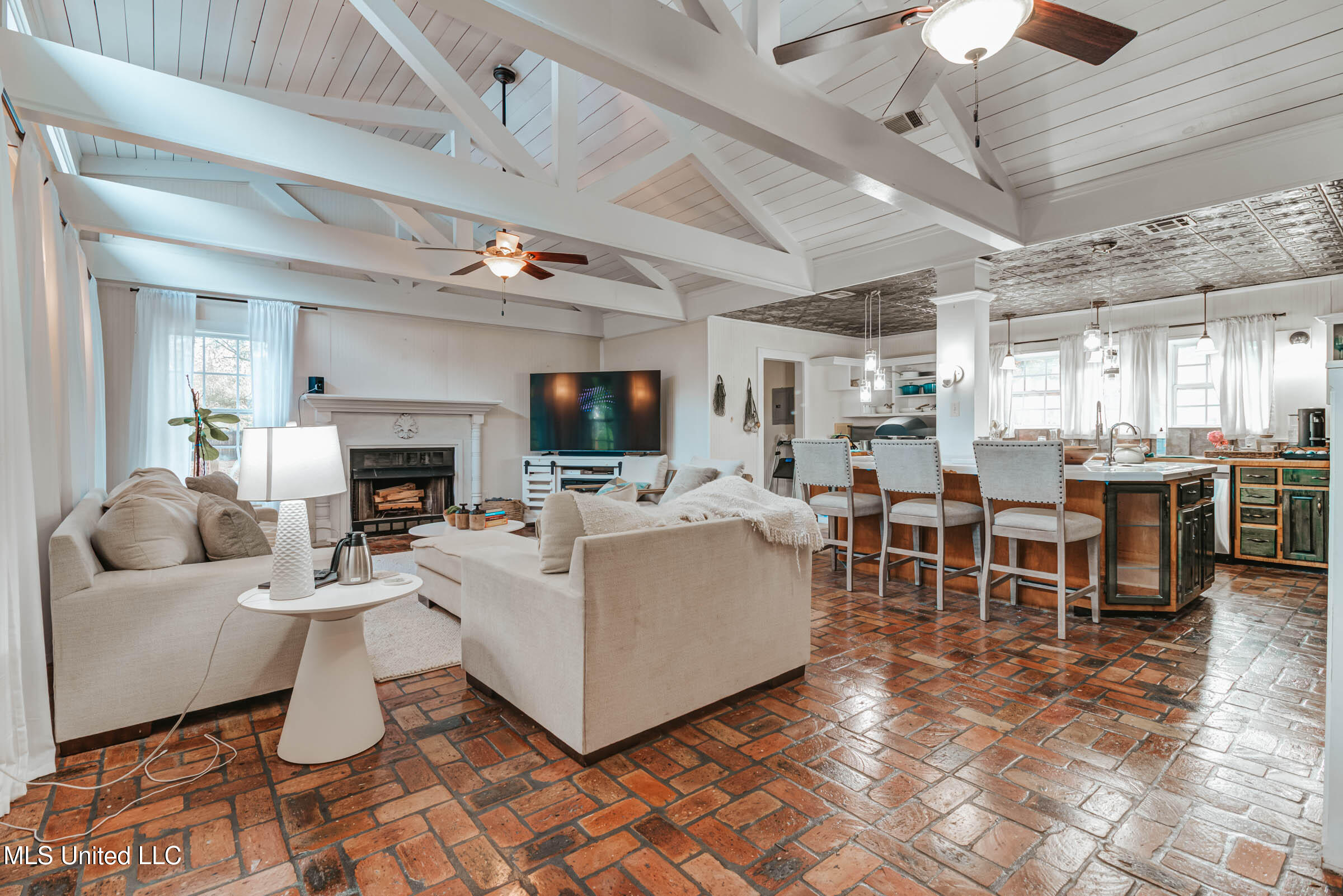 3016 Ed Parker Road Moss Point, MS 39562 - Photo 8 of 91 3016 Ed Parker Rd (5)