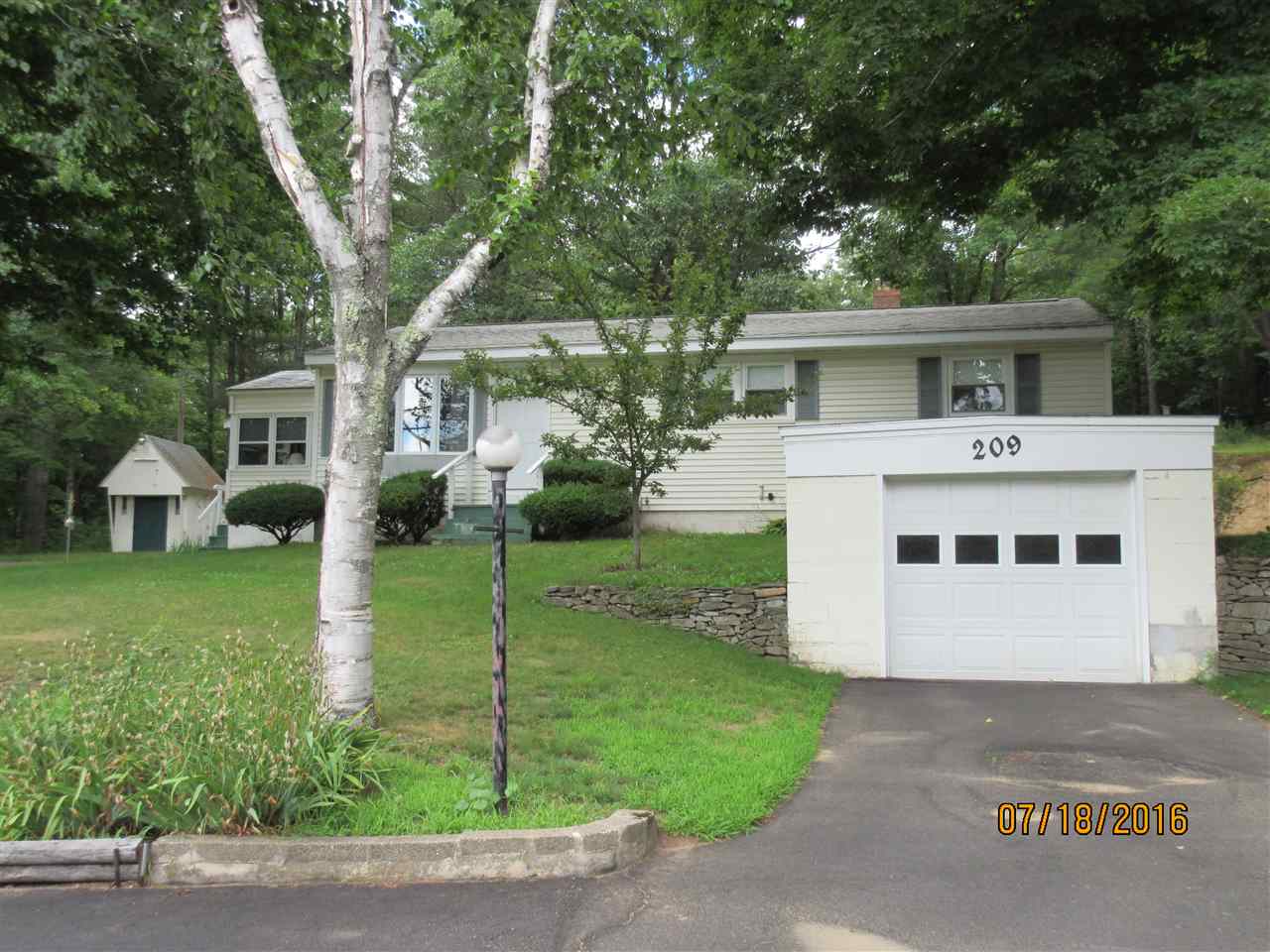209 Washington Street Rochester, NH 03867 - Photo 2 of 13