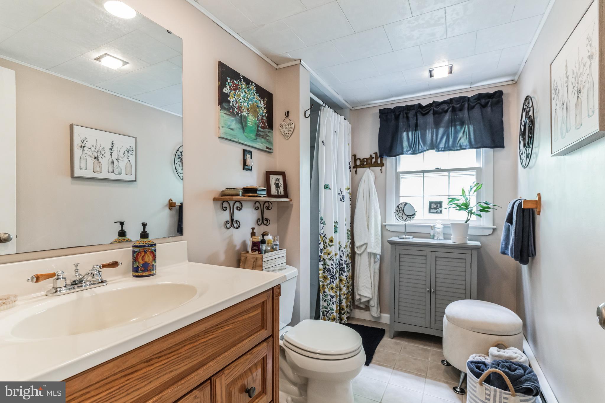 513 Spring Street Royersford, PA 19468 - Photo 17 of 29 Another full bathroom on the second floor