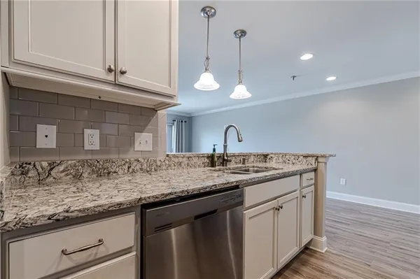 $2,550 | 300 Johnson Ferry Road, Unit A610, Atlanta, GA 30328