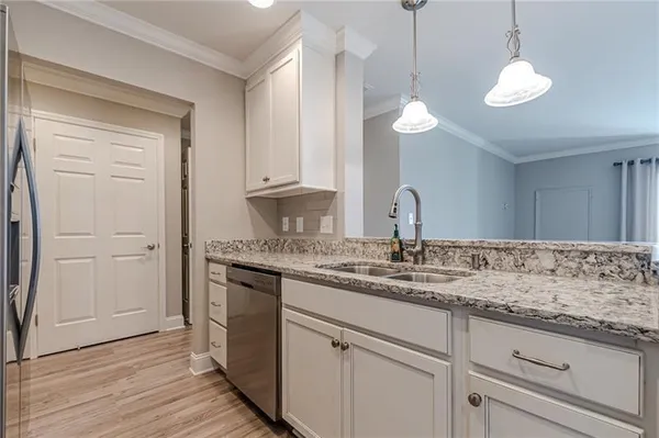 $2,550 | 300 Johnson Ferry Road, Unit A610, Atlanta, GA 30328