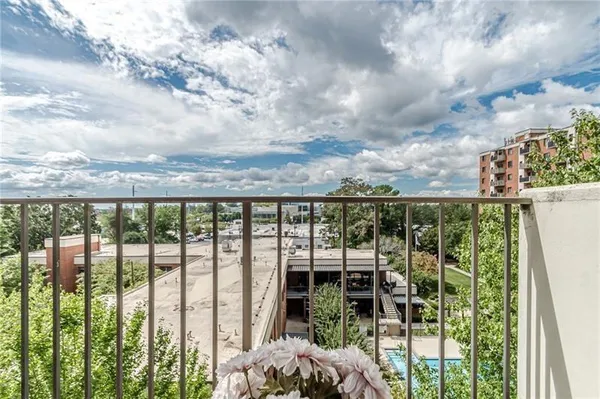 $2,550 | 300 Johnson Ferry Road, Unit A610, Atlanta, GA 30328