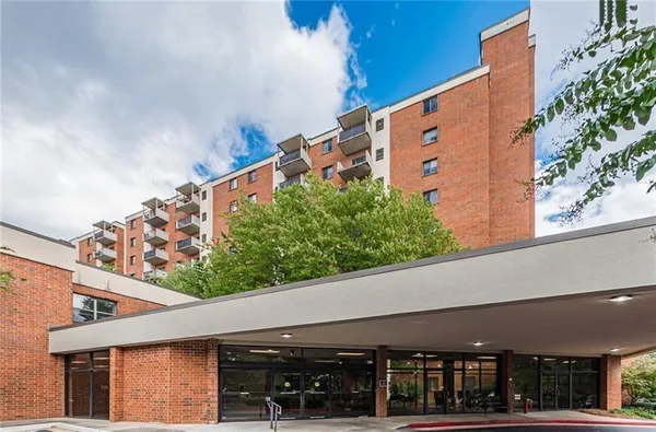 $2,550 | 300 Johnson Ferry Road, Unit A610, Atlanta, GA 30328