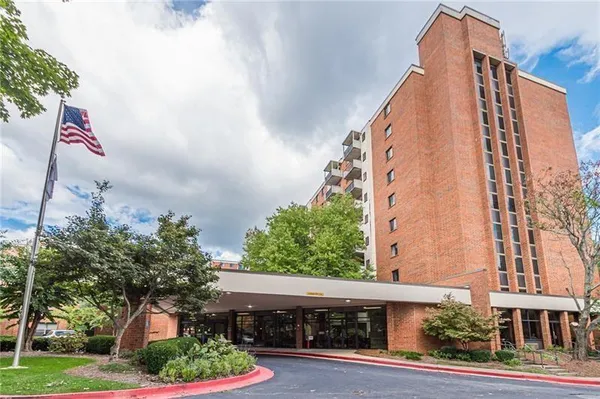 $2,550 | 300 Johnson Ferry Road, Unit A610, Atlanta, GA 30328