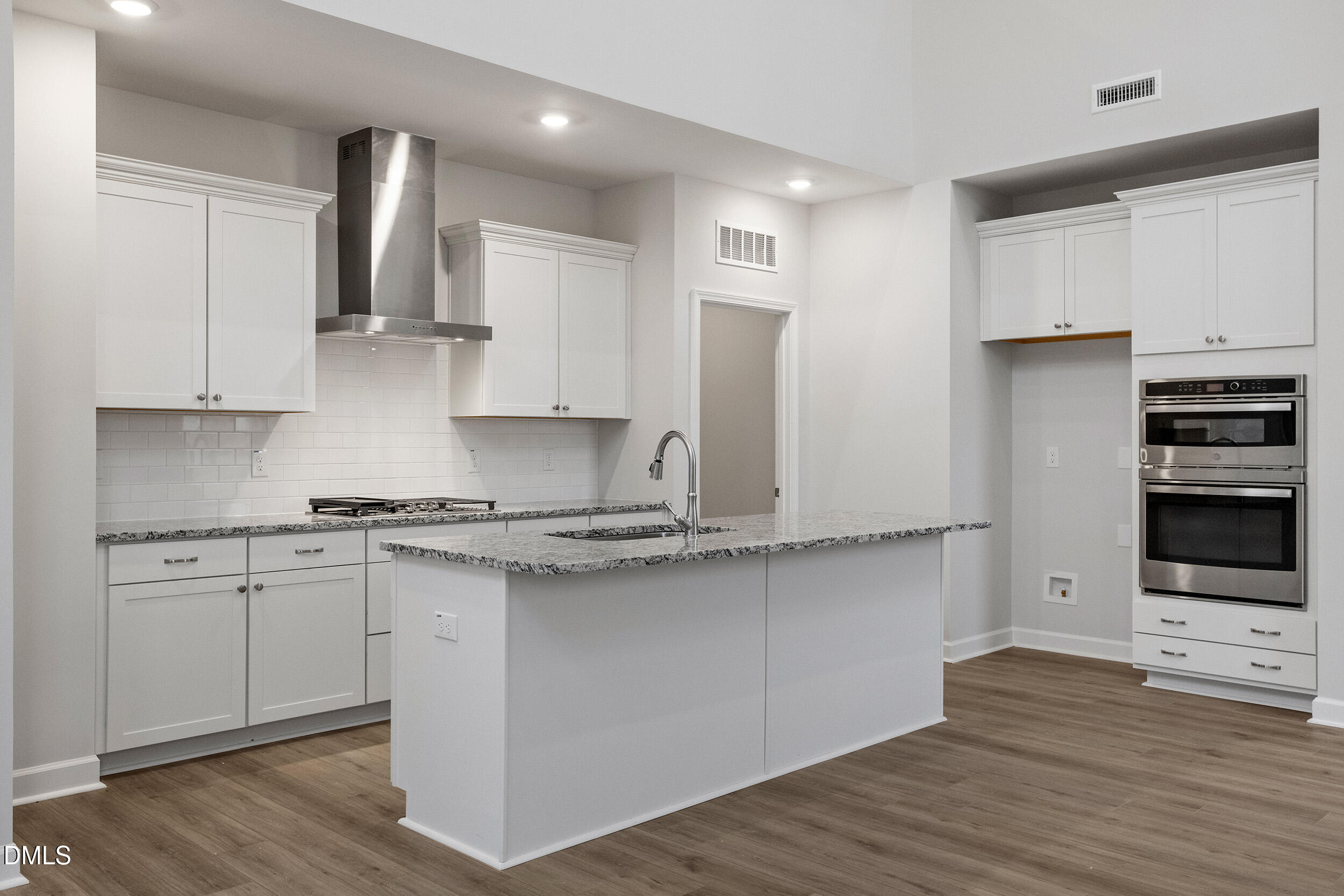 1201 Bell Heather Road, Unit 16 Durham, NC 27703 - Photo 5 of 36 FMWeb07