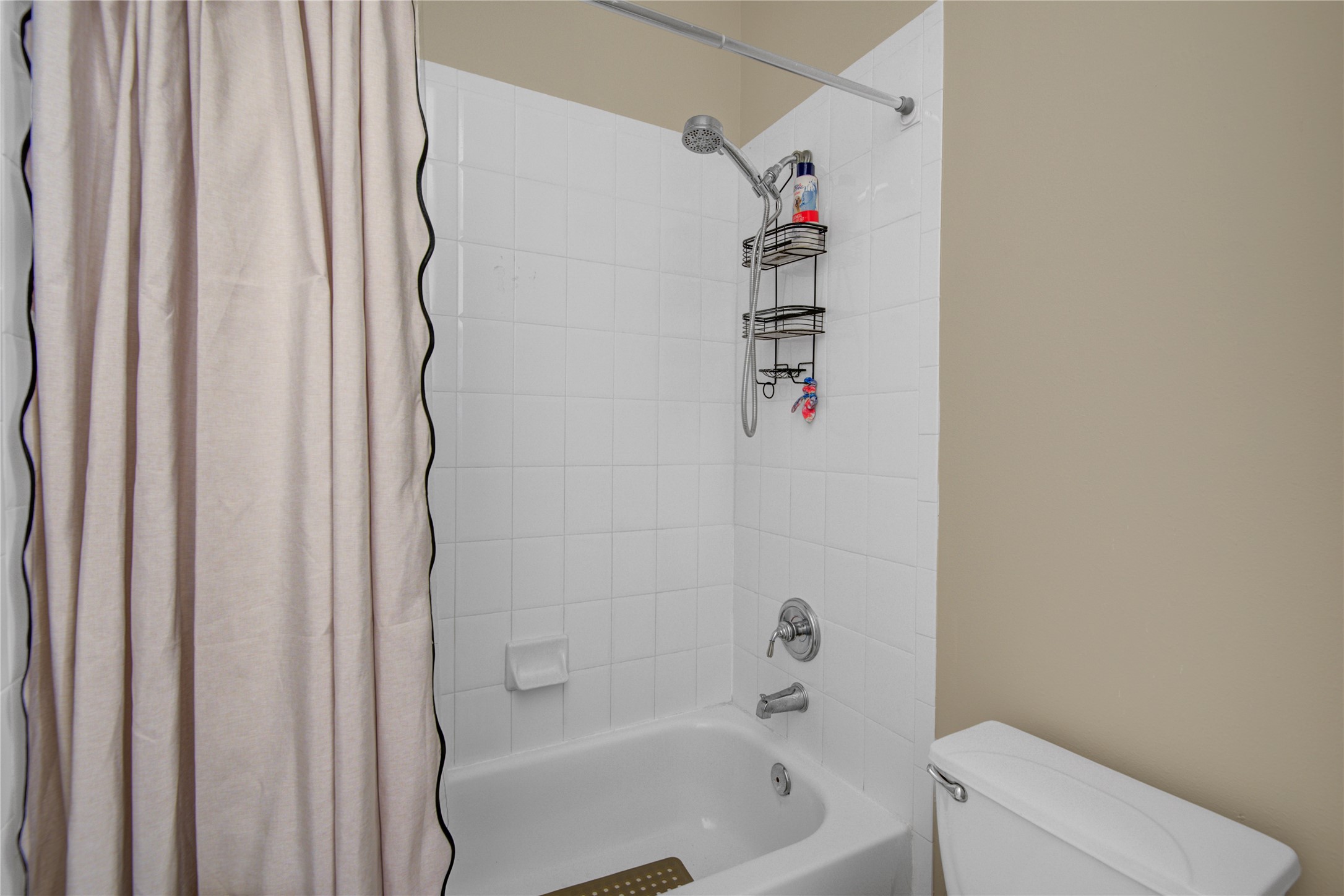 8507 Discus Drive Humble, TX 77346 - Photo 25 of 42 2nd bathroom