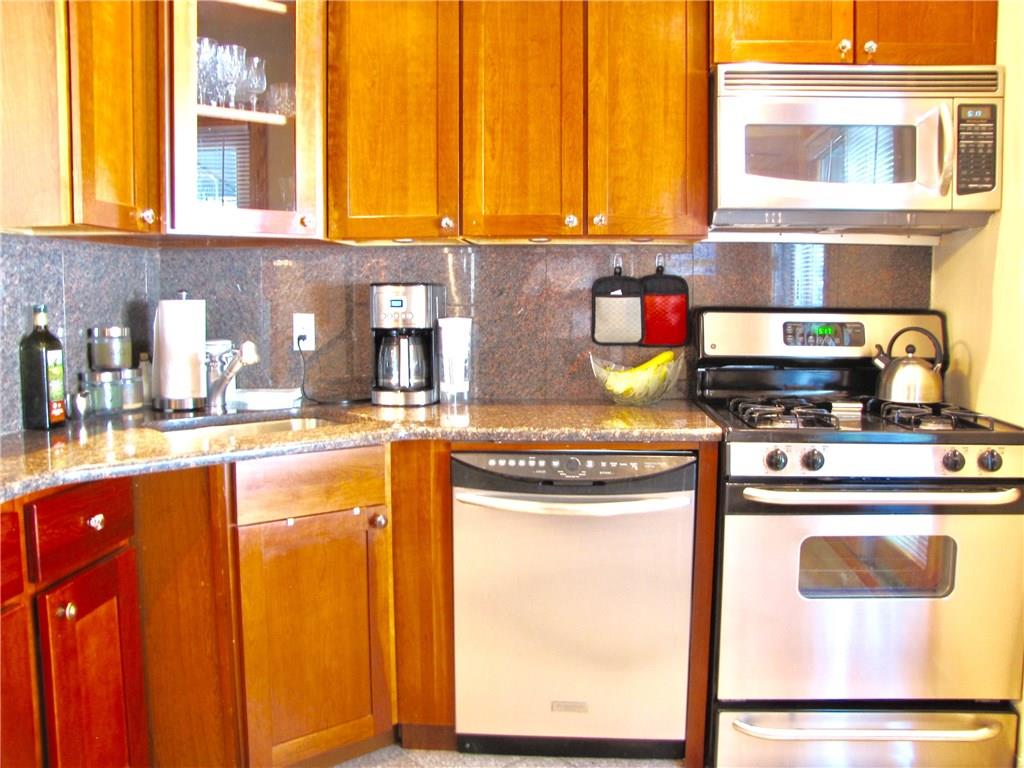 7509 Colonial Road Brooklyn, NY 11209 - Photo 3 of 18 Gallery Image 3
