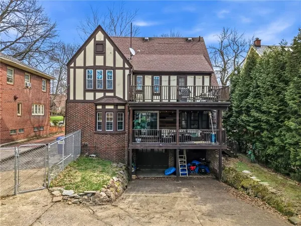 $379,000 | 371 Case Avenue, Sharon, PA 16146