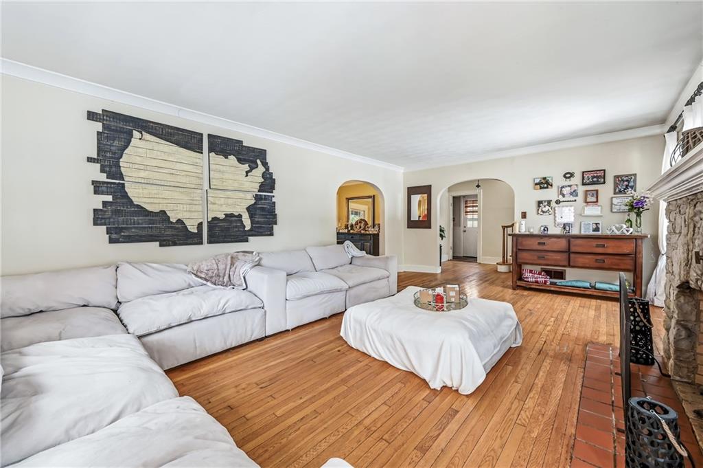 371 Case Avenue Sharon, PA 16146 - Photo 5 of 41 a living room with furniture and a wooden floor