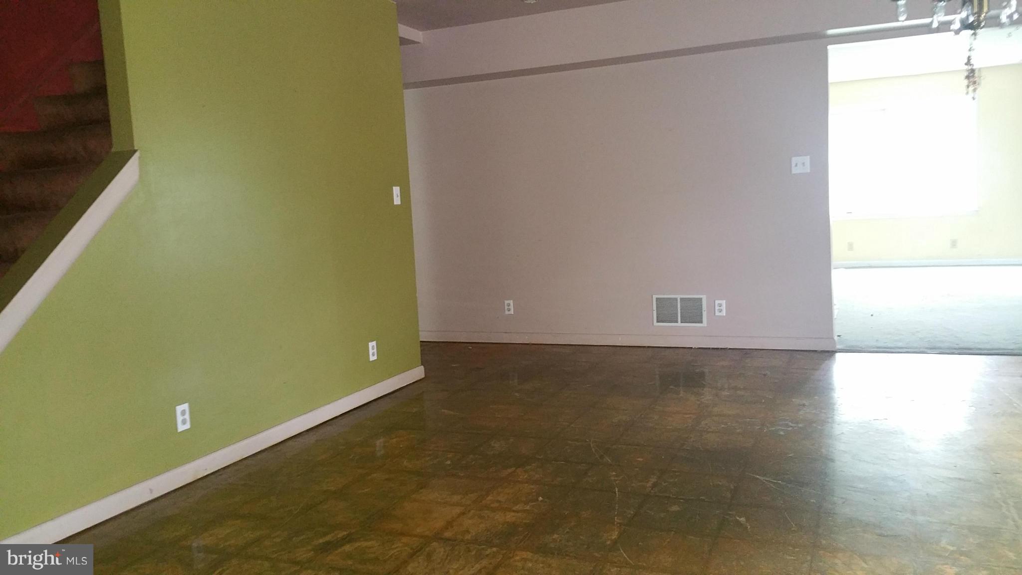 1811 Philadelphia Road Joppa, MD 21085 - Photo 14 of 16 Living Room