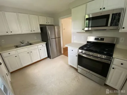 $2,250 | 399 Fairview Avenue, Unit 1, Dunellen, NJ 08812