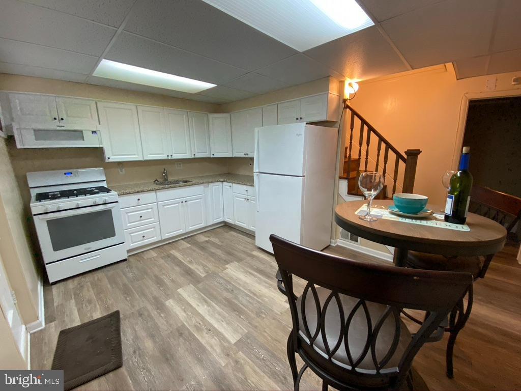 4437 Eldone Road Baltimore, MD 21229 - Photo 12 of 26 Kitchen (3 of 4)