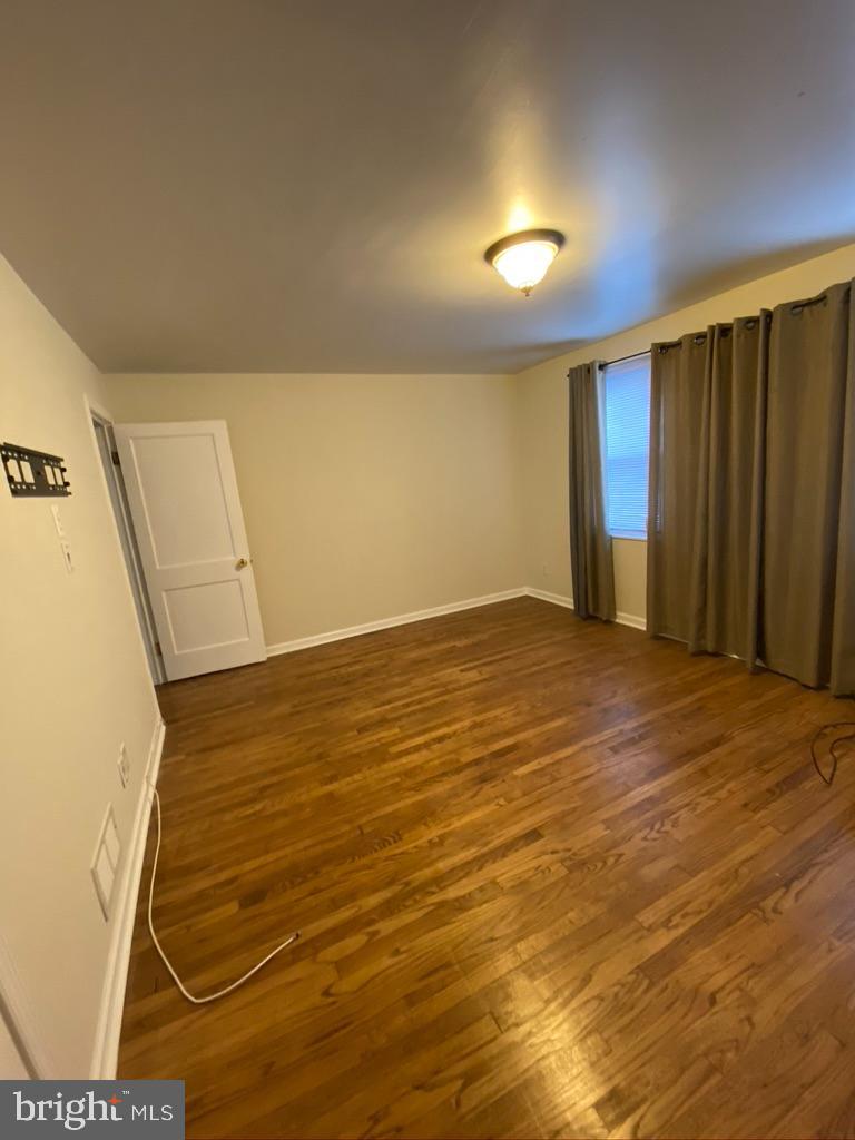 4437 Eldone Road Baltimore, MD 21229 - Photo 6 of 26 Upper Level Bedroom (2 of 2)