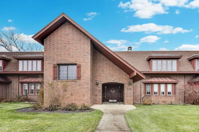 $280,000 | 330 Highwood Avenue, Unit 2A, Highwood, IL 60040