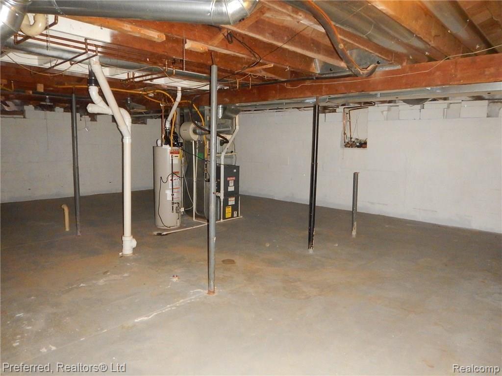 1158 Fall River Road Ypsilanti, MI 48198 - Photo 17 of 23 Bsmt Utility.JPG