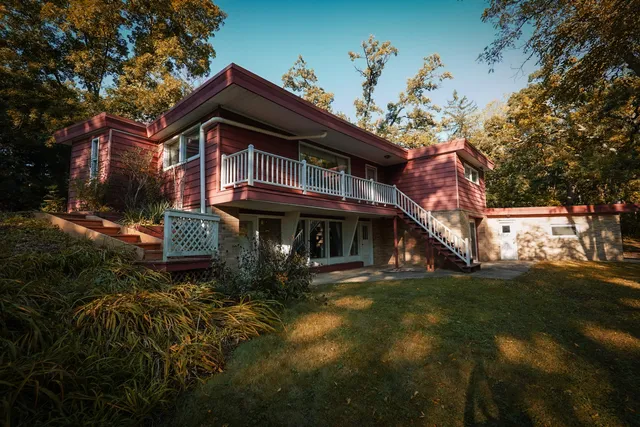 $599,000 | 29222 Durand Avenue, Burlington, WI 53105