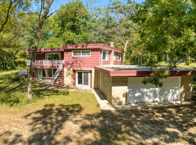 $599,000 | 29222 Durand Avenue, Burlington, WI 53105