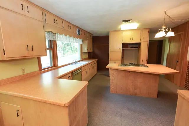 $599,000 | 29222 Durand Avenue, Burlington, WI 53105