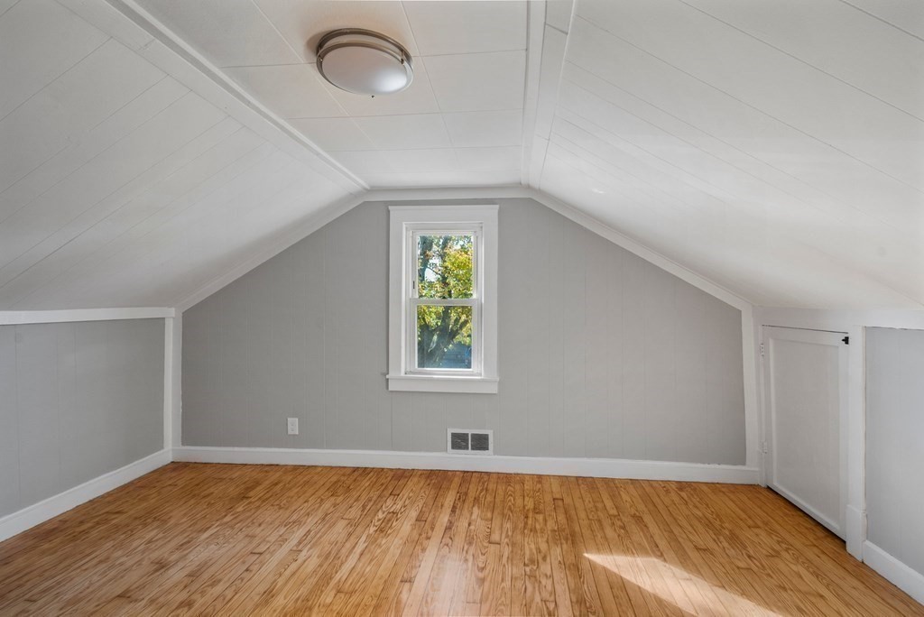 77 Phillips Avenue Springfield, MA 01119 - Photo 29 of 41