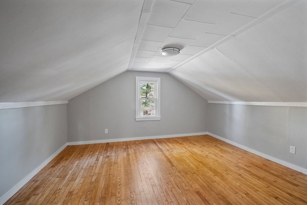 77 Phillips Avenue Springfield, MA 01119 - Photo 33 of 41