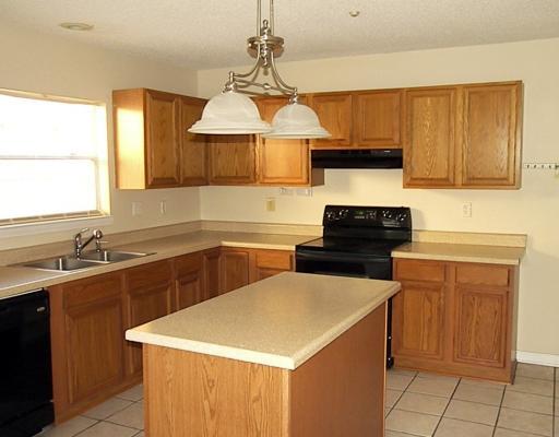 1505 Kings Row Slidell, LA 70461 - Photo 8 of 12 Gallery Image 8