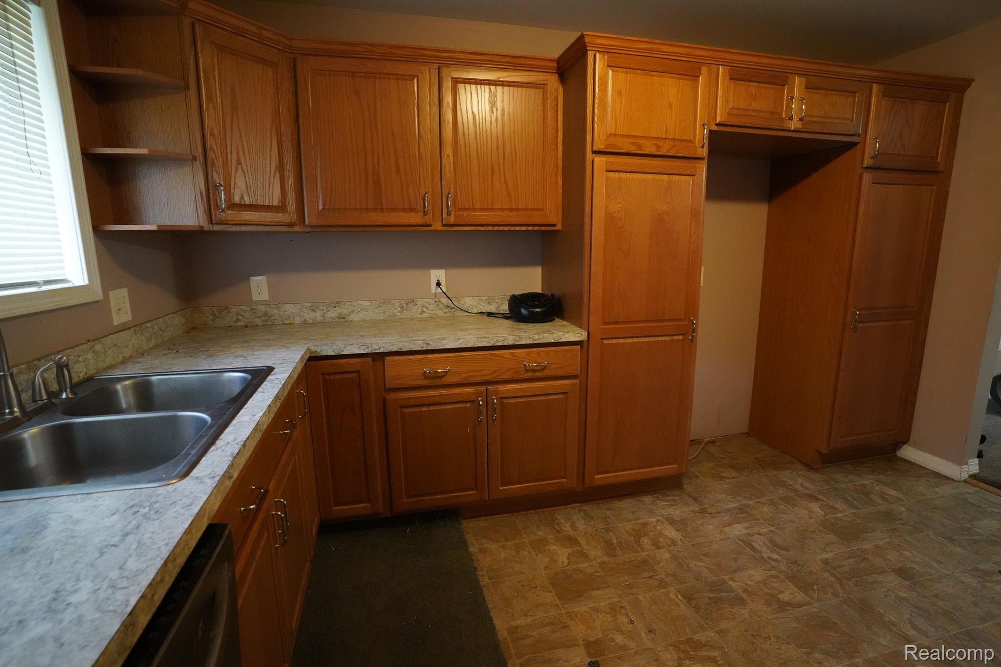 3367 Mackin Road Flint, MI 48504 - Photo 9 of 19 Gallery Image 9