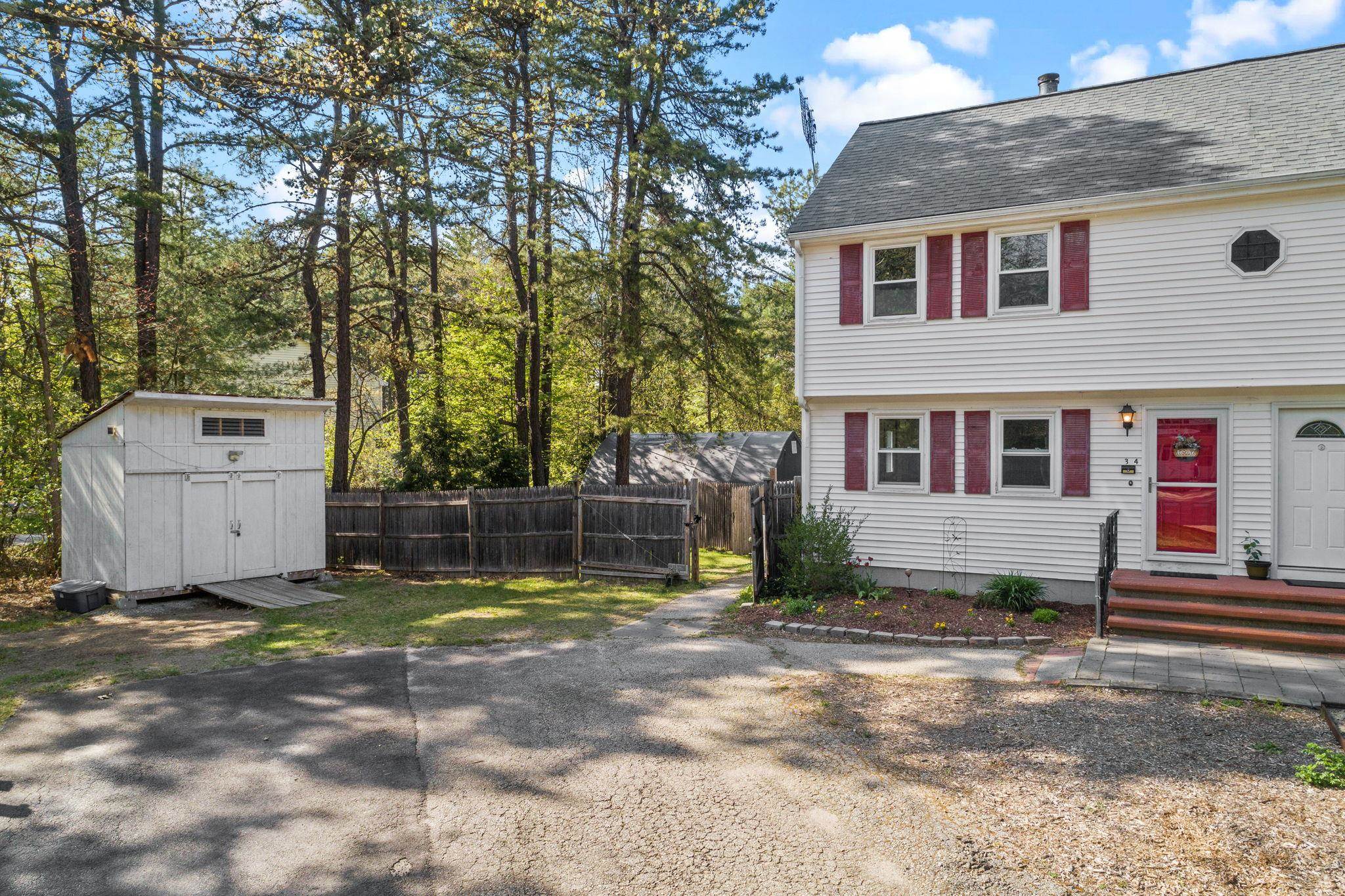 3 Cub Circle, Unit 4 Amherst, NH 03031 - Photo 2 of 40 Gallery Image 2