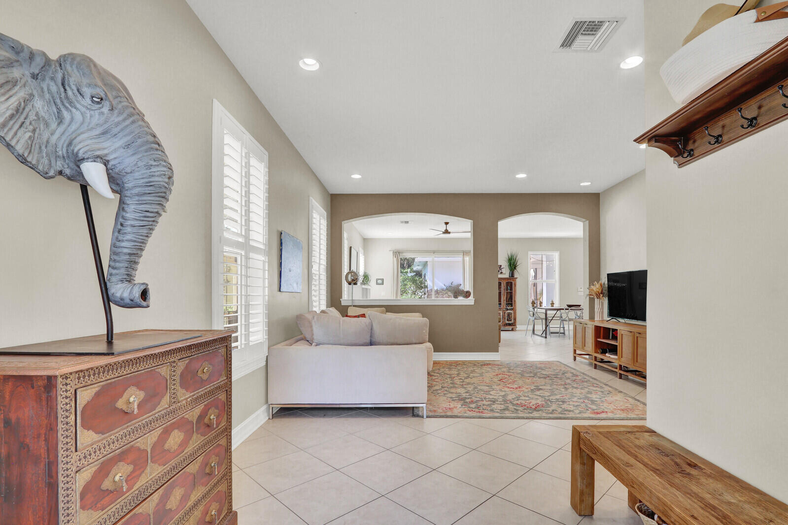 164 West Bay Cedar Circle Jupiter, FL 33458 - Photo 3 of 34 04_Image_4_mls
