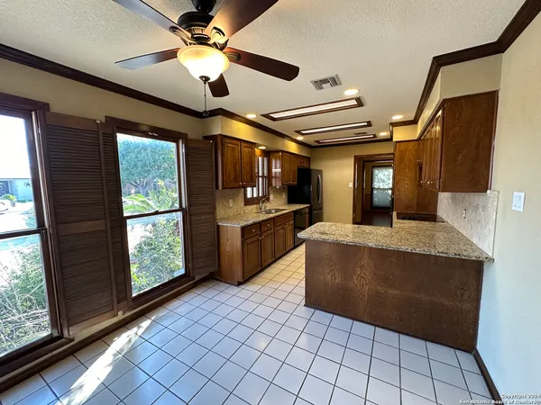 $1,750 | 6461 Firestone Parkway, San Antonio, TX 78244