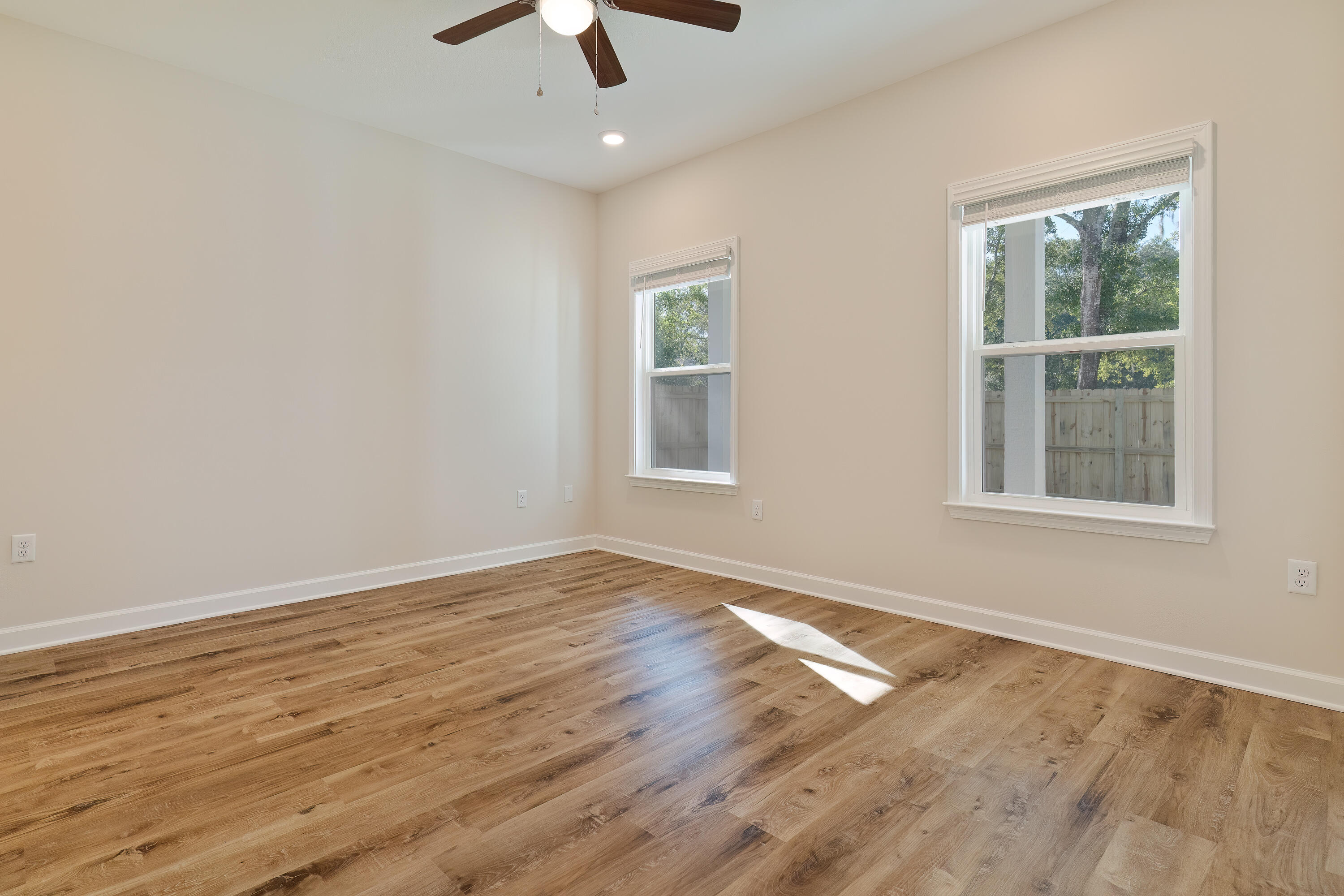 386 4 Mile Road Freeport, FL 32439 - Photo 8 of 16 6