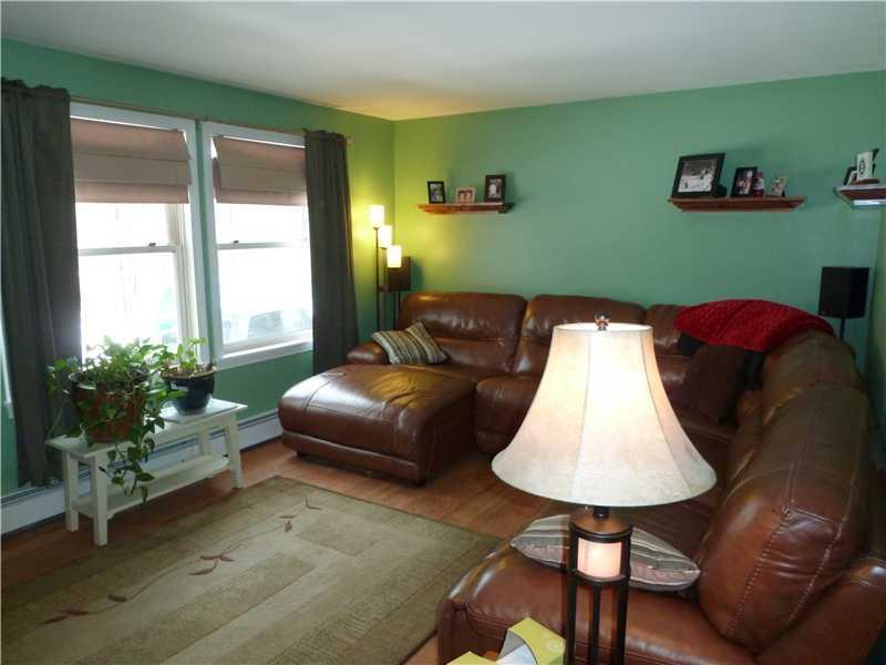 115 Jordan Road Mechanic Falls, ME 04256 - Photo 13 of 28 Living Room.