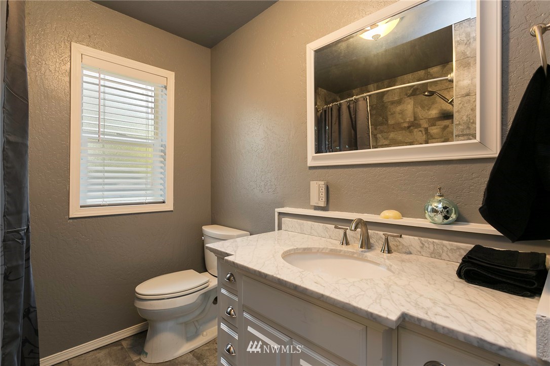 4226 Pickett Road Bellingham, WA 98226 - Photo 21 of 25 Gallery Image 21