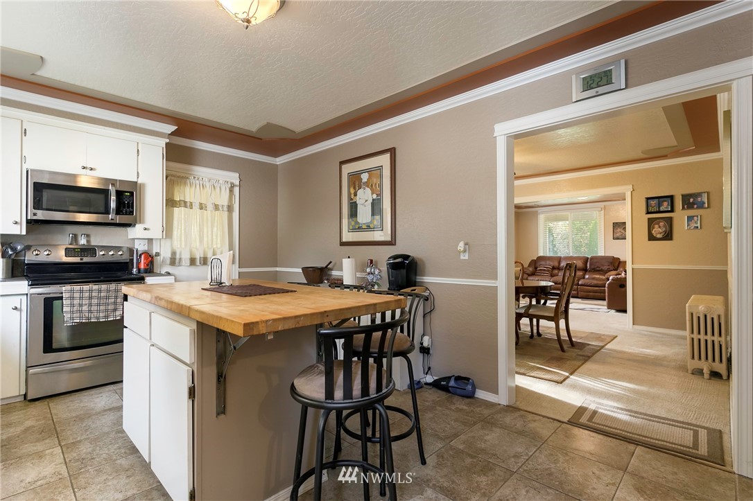 4226 Pickett Road Bellingham, WA 98226 - Photo 6 of 25 Gallery Image 6
