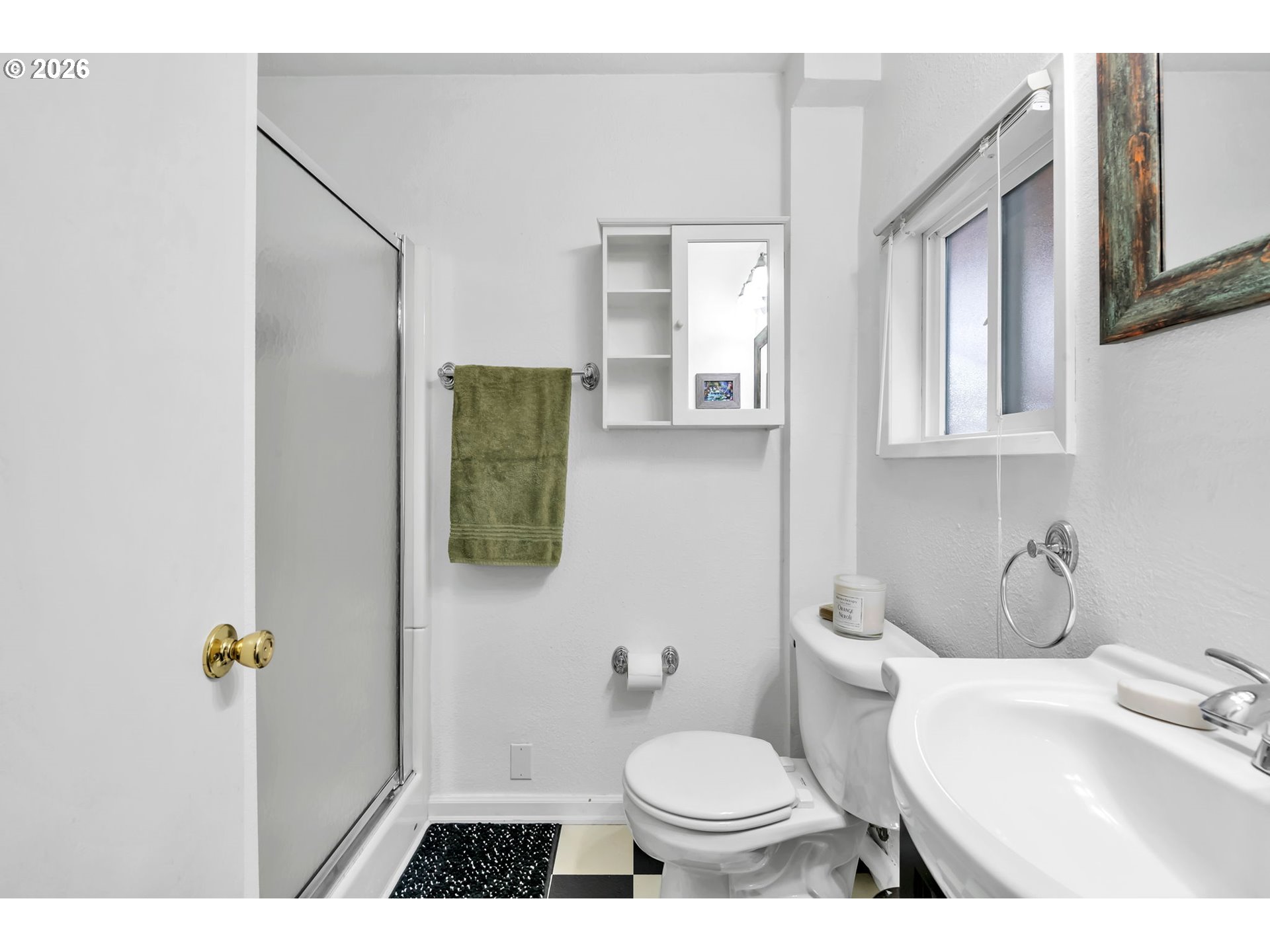 157 Hansen Lane Eugene, OR 97404 - Photo 33 of 46 a bathroom with a sink toilet and shower