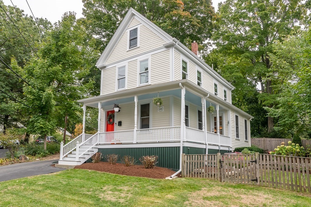 15 Howe Street Wellesley, MA 02482 - Photo 1 of 21