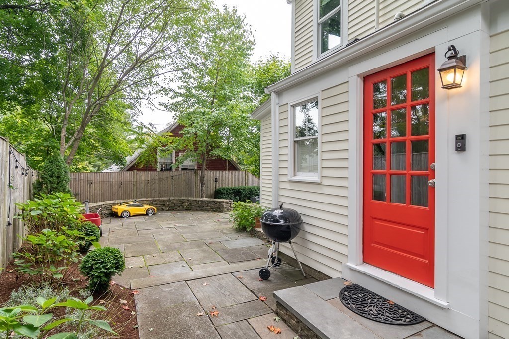 15 Howe Street Wellesley, MA 02482 - Photo 16 of 21