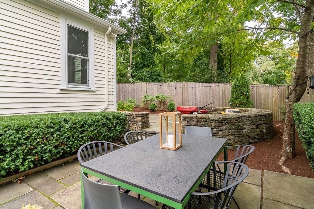 15 Howe Street Wellesley, MA 02482 - Photo 17 of 21