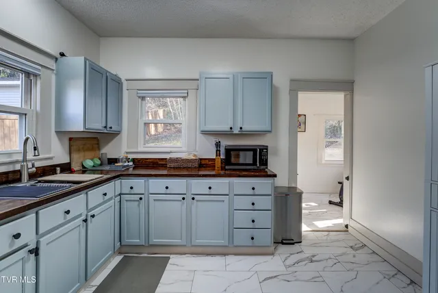 $185,000 | 220 New Avenue, Erwin, TN 37650