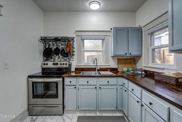 $185,000 | 220 New Avenue, Erwin, TN 37650