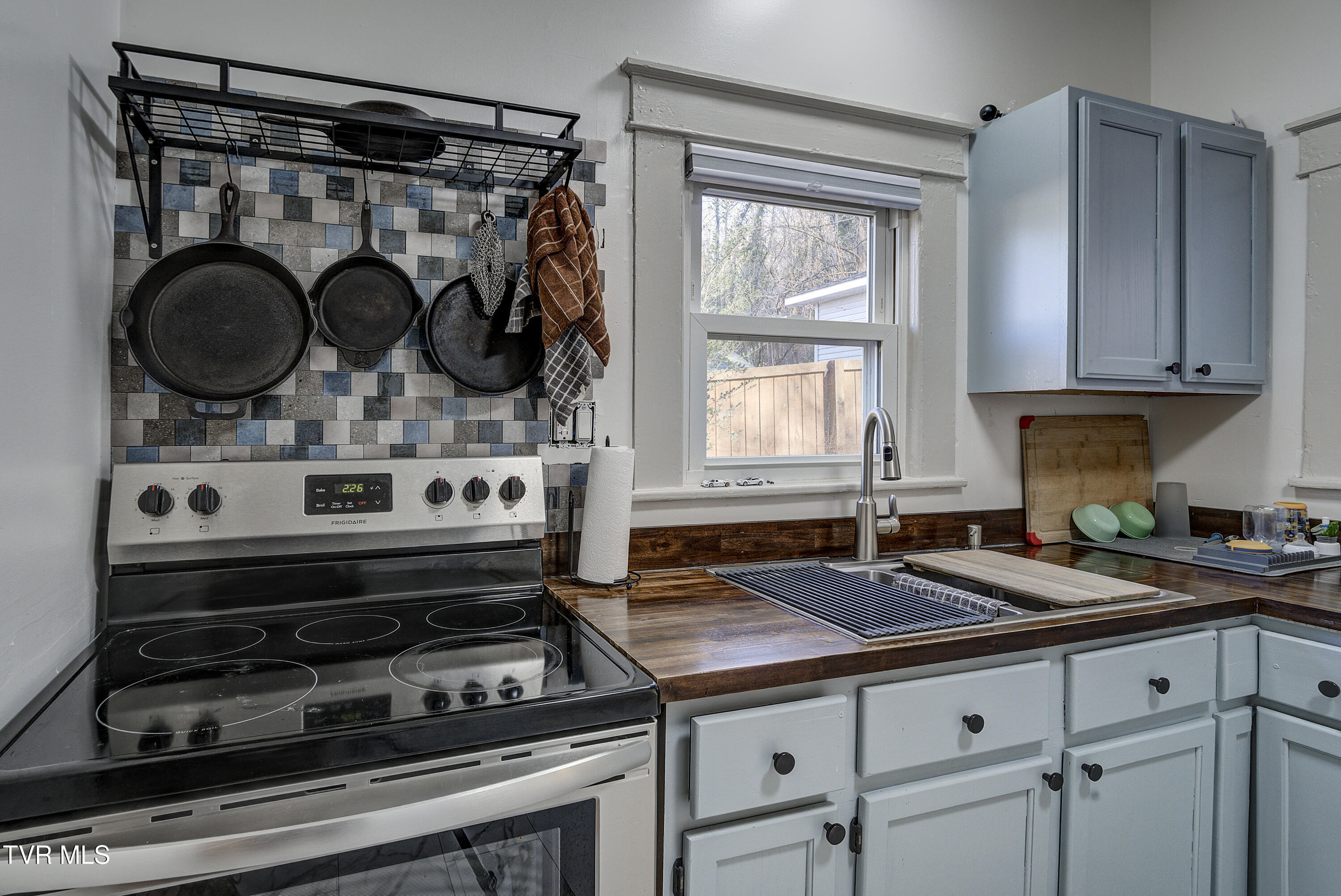 220 New Avenue Erwin, TN 37650 - Photo 13 of 25 NewAve-INTERIOR-7