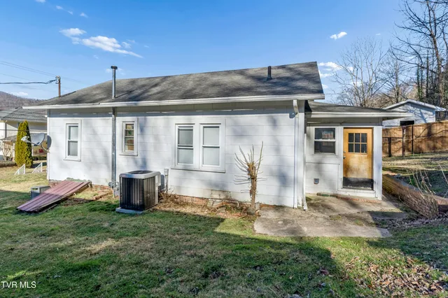 $185,000 | 220 New Avenue, Erwin, TN 37650