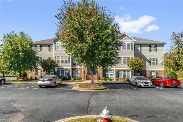 $200,000 | 3489 Forestdale Drive, Unit 1C, Burlington, NC 27215