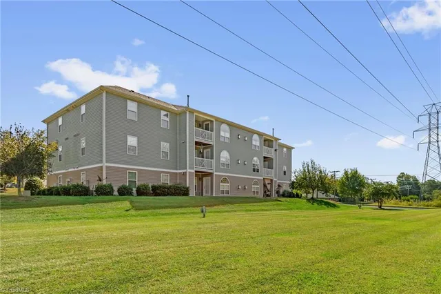 $200,000 | 3489 Forestdale Drive, Unit 1C, Burlington, NC 27215