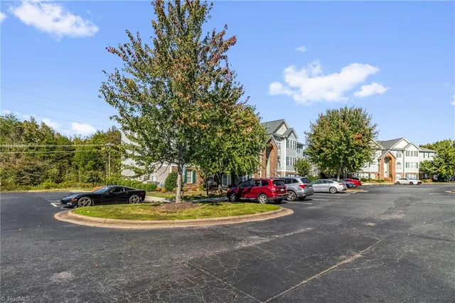 $200,000 | 3489 Forestdale Drive, Unit 1C, Burlington, NC 27215