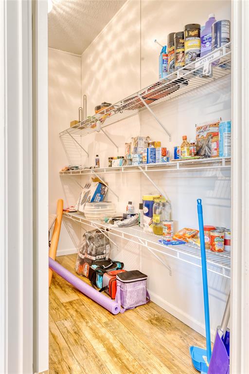 274 Northeast 106th Street Okeechobee, FL 34972 - Photo 35 of 43 a room with lots of clutter and buildings