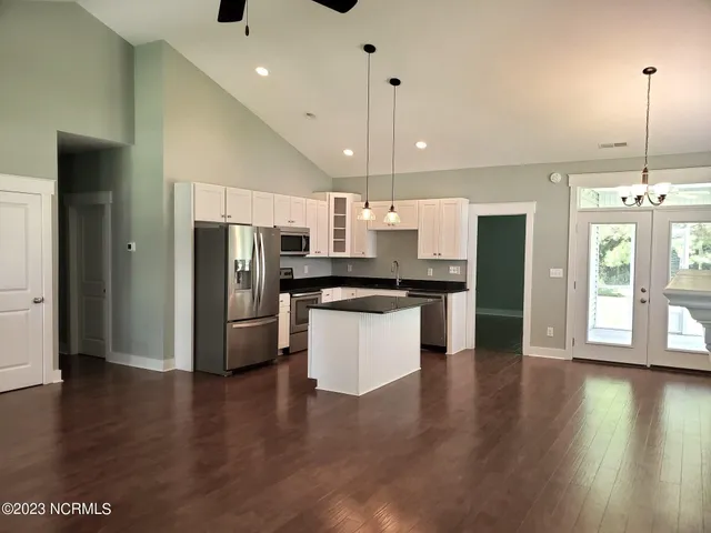 $2,200 | 112 Meadowbrook Court, Cedar Point, NC 28584