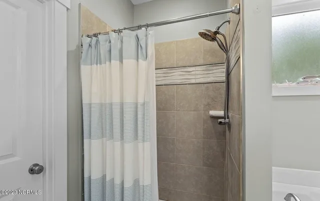 $2,200 | 112 Meadowbrook Court, Cedar Point, NC 28584