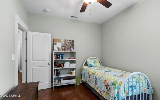 $2,200 | 112 Meadowbrook Court, Cedar Point, NC 28584