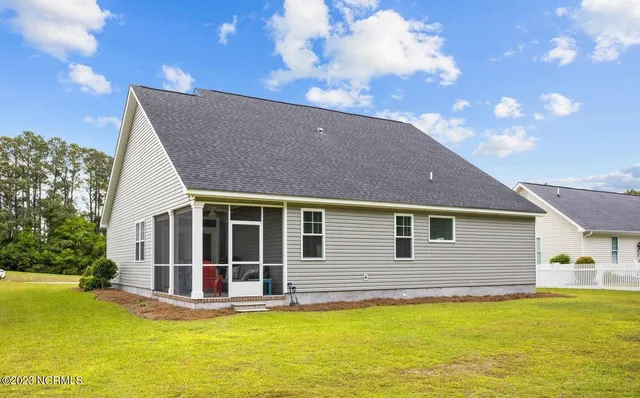 $2,200 | 112 Meadowbrook Court, Cedar Point, NC 28584